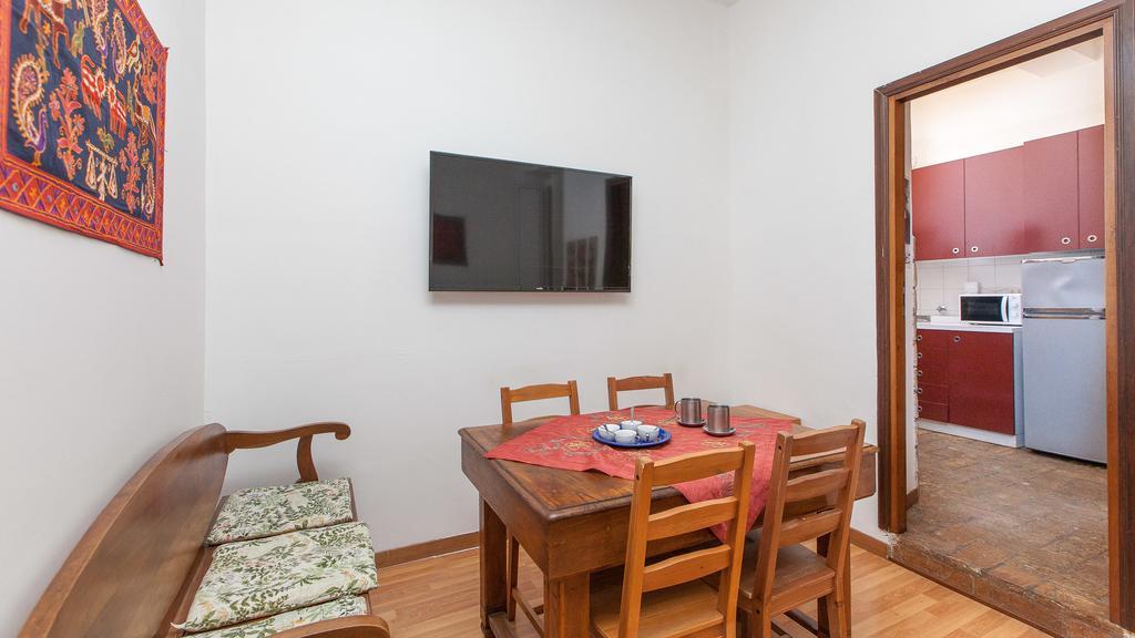 Rental In Rome Santini Apartment ห้อง รูปภาพ